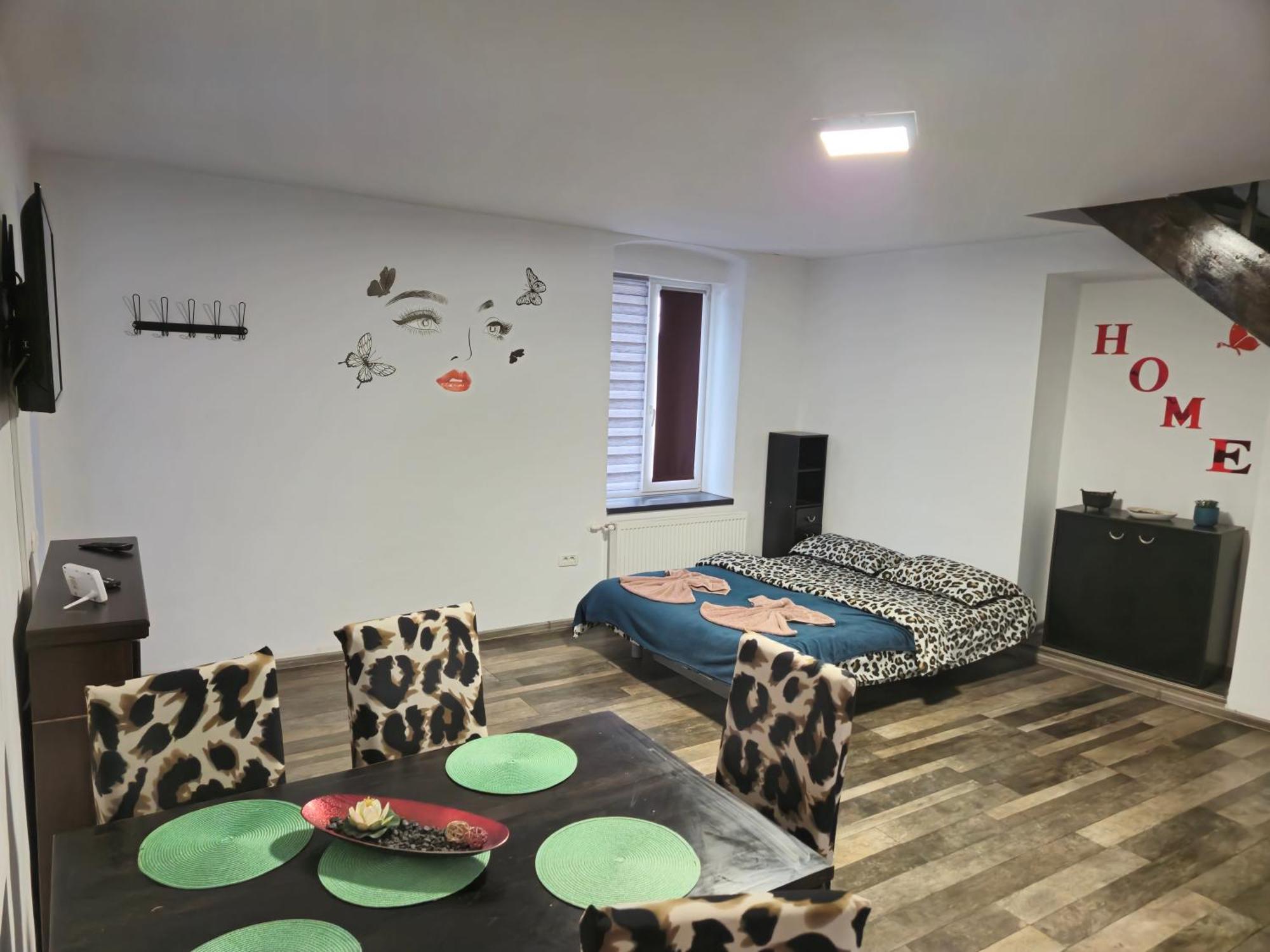 Apartamente De Inchiriat Lucky House Braşov Exterior foto