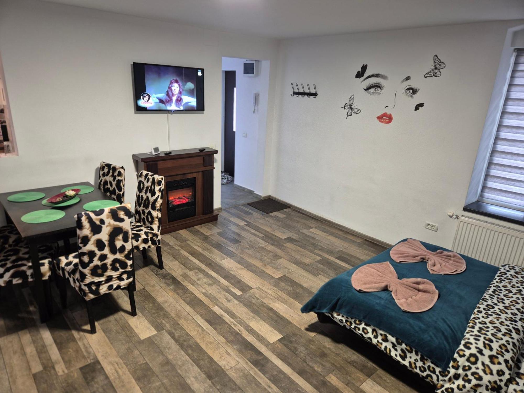 Apartamente De Inchiriat Lucky House Braşov Exterior foto
